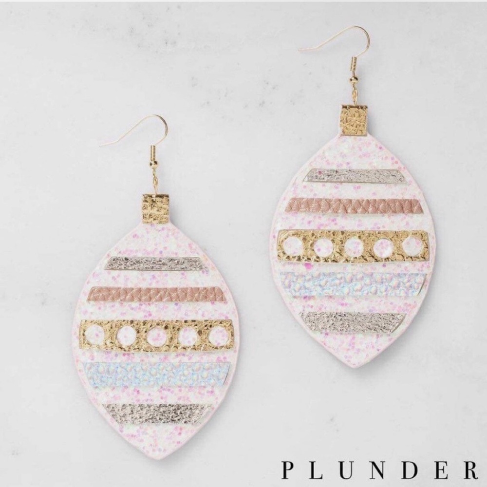 Plunder Trendy Jewelry Felicity Christmas Ornament